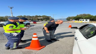 İl Jandarma Komutanı Aldemir, vatandaşların bayramını kutladı