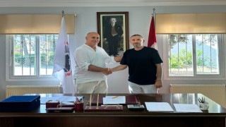 Kuşadasıspor’da Teknik Direktör Sarı göreve başladı