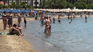 Sahilde ‘bayram’ yoğunluğu