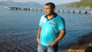 Ticari araç zeytinliğe uçtu: 1 ölü