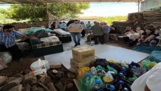 Aydın'dan İzmir'e yardım eli uzandı, topladıkları eşyaları teslim ettiler