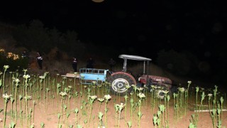 Babasının kullandığı traktörün altında kaldı