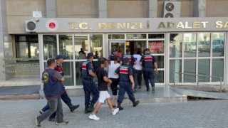 Komşunun traktörünü çalıp 60 bine sattılar