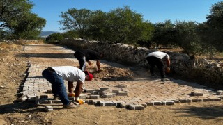 Yaykın Mahallesi’nde yol çalışmaları devam ediyor