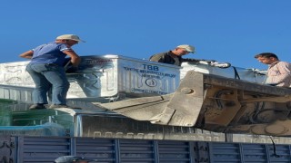 Yenipazar’a hibe edilen 60 yeni çöp konteynırı teslim alındı