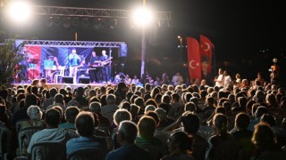 Didimliler Büyükşehir’in Yaz Konseri ile coştu