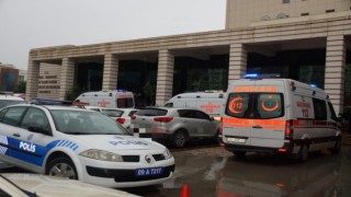 Hastaneye doğuma gelen kadın, önce polis zoruyla kocasını hastaneden kovdurdu sonra doğumhaneye gitti