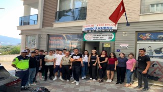 Kuyucak’ta 85 sürücü adayı trafik konusunda bilgilendirildi