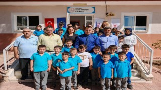“İlk Dersimiz Yeşil Vatanımız” Projesiyle Zeytin Fidanları Toprakla Buluştu