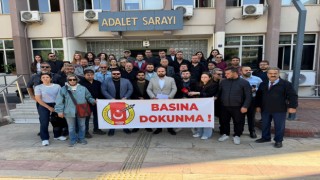Aydın'da gazeteciler, meslektaşlarına destek için bir araya geldi