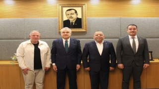 Aydın'ın CHP'li başkanlarından AK Partili vekile sürpriz ziyaret