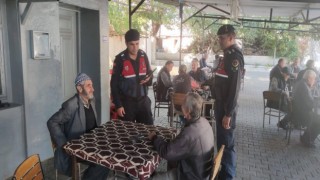 Jandarma ekipleri Karacasu’da halk sağlığı için sahada