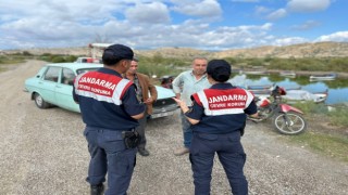 Jandarmadan Bafa Gölü’nde çevre denetimi
