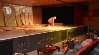 Kurtuluşun Kadınları tiyatrosu Germencik'te seyirciyle buluştu