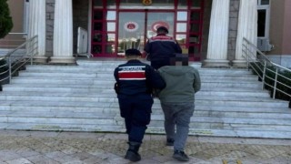 Dolandırıcılık suçundan aranıyordu, Didim'de yakalandı