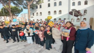 Öğrenciler camilerin tarihini yerinde öğreniyor