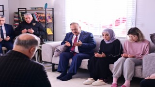 Vali Canbolat’tan şehit polis Koçyiğit’in ailesine taziye ziyareti