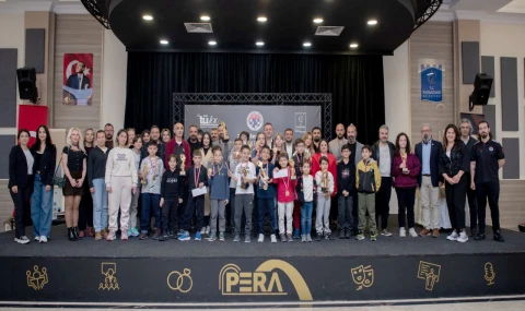 Kuşadası’nda 110 Sporcu Satranç Turnuvasında Yarıştı