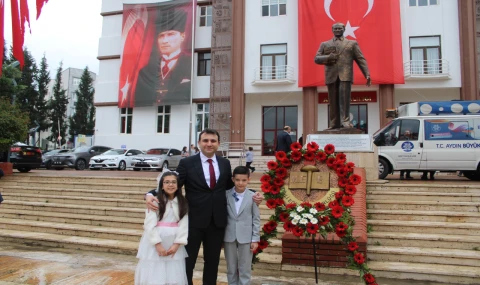 Aydın’da 23 Nisan kutlamaları çelenk sunumuyla başladı