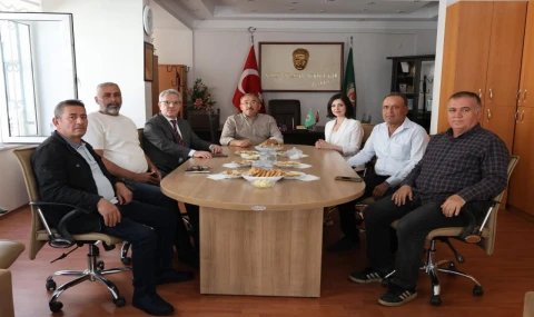 BAŞKAN TETİK’TEN ZİRAAT ODASI’NA ZİYARET: “ÇİFTÇİMİZİN YANINDAYIZ”