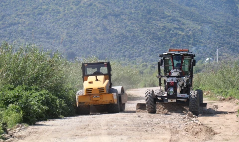 Bozdoğan Belediyesi’nden Üreticiye Yol Hamlesi Muhtar Siber Talep Etti, Ekipler Hemen Sahaya İndi