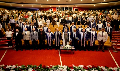 ADÜ İletişim Fakültesi mezunlarını törenle uğurladı