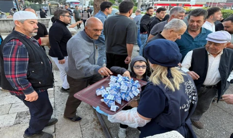 AYDIN BÜYÜKŞEHİR BELEDİYESİ VATANDAŞLARLA BAYRAMLAŞTI