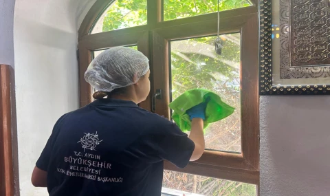 AYDIN BÜYÜKŞEHİR BELEDİYESİ’NDEN KURBAN BAYRAMI ÖNCESİ CAMİLERDE TEMİZLİK