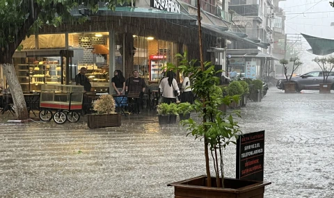 İncirliova’da sağanak ve fırtına etkili oldu