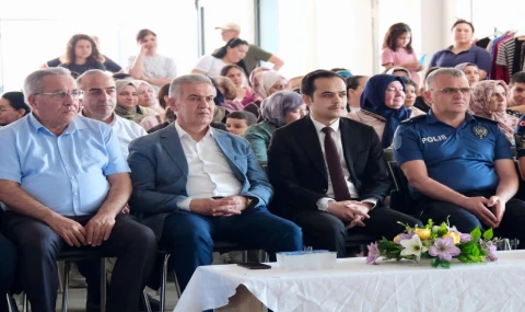 Başkan Mehmet Erol, Halk Eğitim Merkezi’nin yıl sonu sergisini ziyaret etti