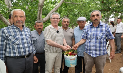 NAZİLLİ'DE MUHTARLARDAN BAŞKAN TETİK'E GÜÇLÜ DESTEK