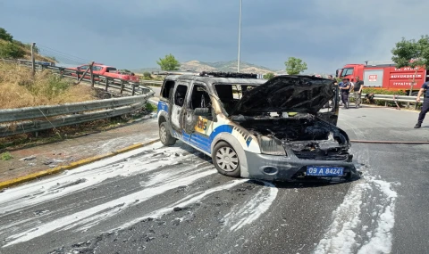 Polis aracı alevlere teslim oldu