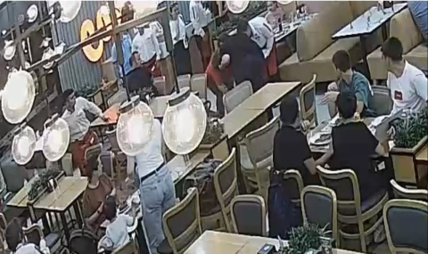 Restorandaki 'tereyağı şovu' 2 yaşındaki bebeği yaktı