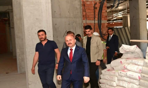 Söke'de KYK Erkek Öğrenci Yurdunda çalışmalar hız kesmeden sürüyor