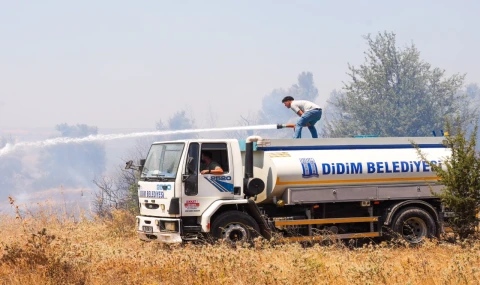 Akyeniköy’de Çıkan Yangın Kısa Süre İçerisinde Kontrol Altına Alındı