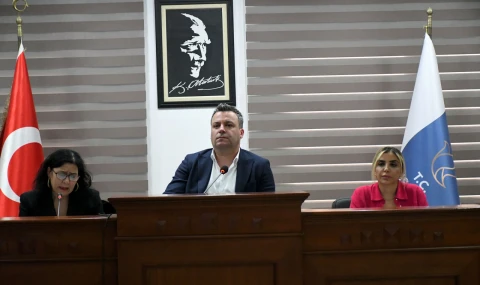 BAŞKAN VEKİLİ TAHSİN DEMİRTAŞ: “ÖZER TÜRK STADI’NDAKİ SÜREÇ RESMİ TEKNİK RAPORLAR DOĞRULTUSUNDA YÜRÜTÜLÜYOR”