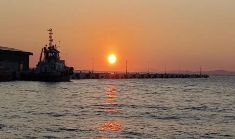 Kuşadası'nda Güneşin Vedası Hayran Bırakıyor