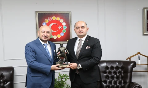 AYTO’dan Başsavcı Arısoy’a Aydın inciri ve efe hediyesi