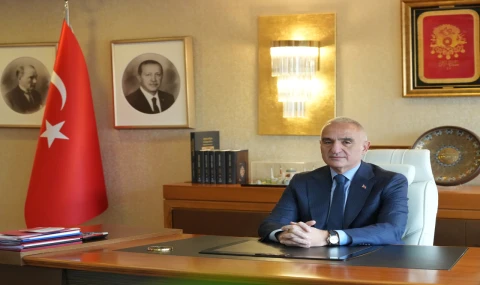 Bakan Ersoy: “Tralleis'te 2 bin yıllık antik havuzu gün yüzüne çıkardık”