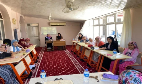 Bozdoğan'da yaz Kur'an kursu öğrencilerine bilinçlendirme seminerleri