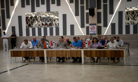 KUŞDASI BELEDİYE MECLİSİ’NDEN SOSYAL BELEDİYECİLİK VE SPOR ALANINDA ÖNEMLİ KARARLAR