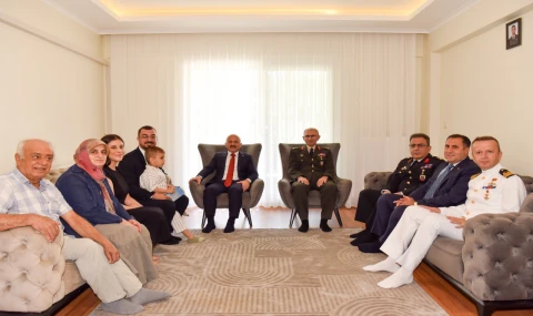 Aydın Valisi Varol, gazi Çakır ve ailesiyle bir araya geldi