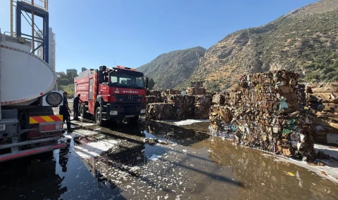 Söke’deki kağıt fabrikası yangınına itfaiyeden hızlı müdahale