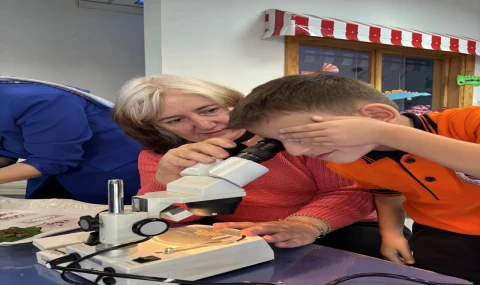 Aydın'da çocuklar mikroskopla keşfe çıktı