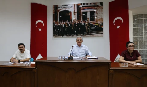 BAŞKAN TETİK’TEN ESNAFIN CEBİNİ KORUYAN HAMLE KOMİSYONDAN GELEN ZAMLARA TETİK FRENİ