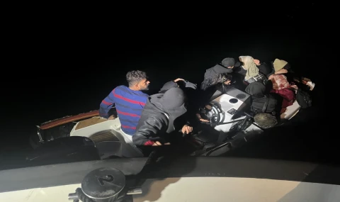 Kıyı gözetleme aracı tespit etti, yakalandılar