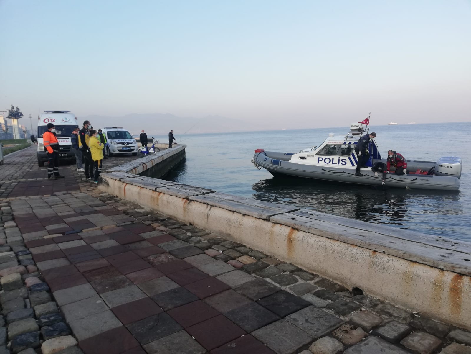 İzmir'de denizde bir erkeğe ait ceset bulundu